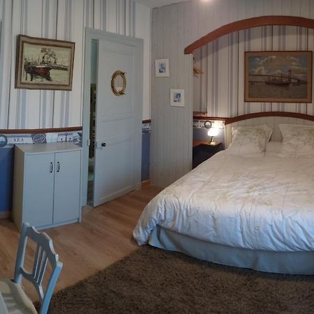 티파우제스 Logis Des Douves B&B 외부 사진