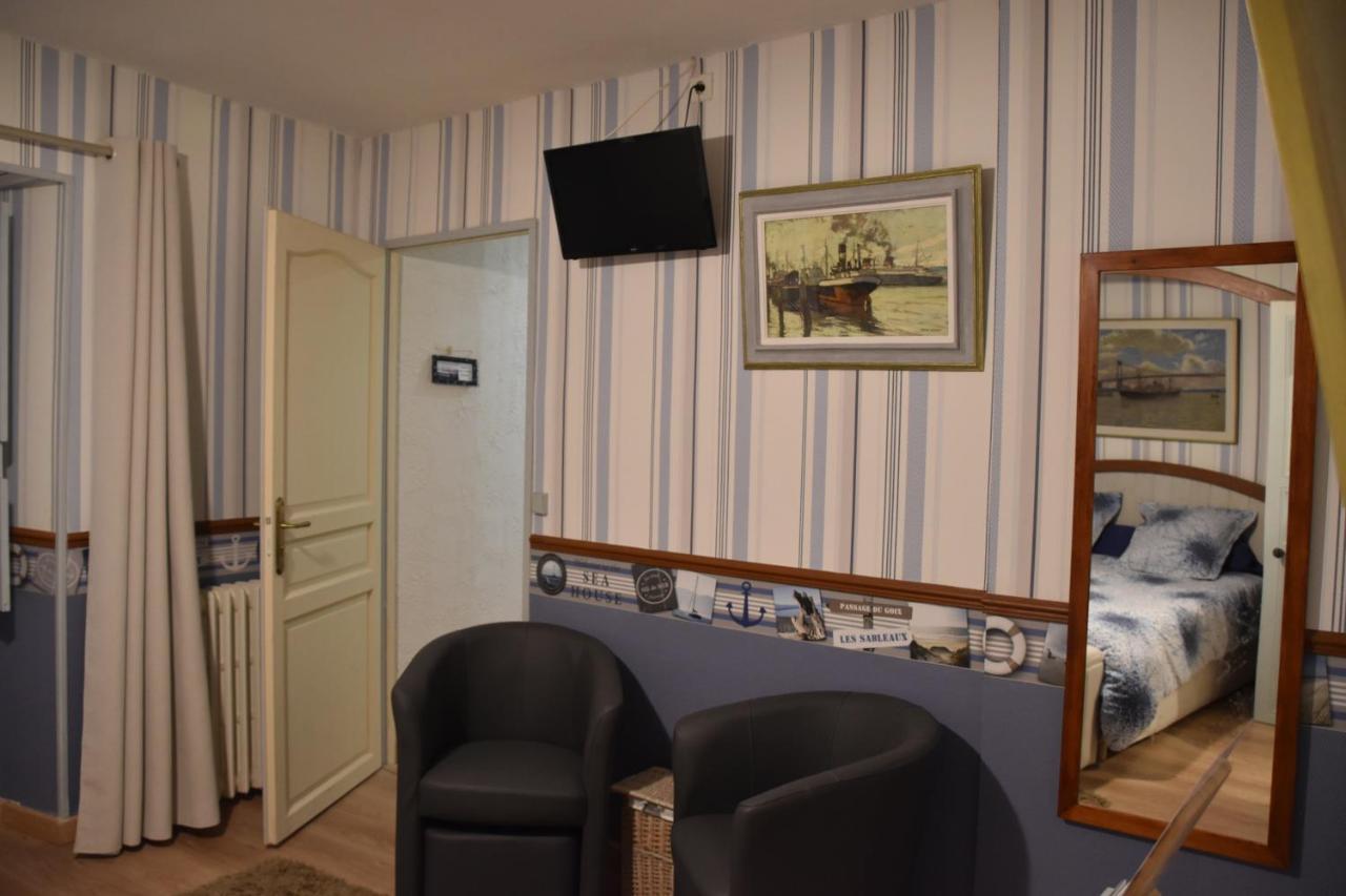 티파우제스 Logis Des Douves B&B 외부 사진