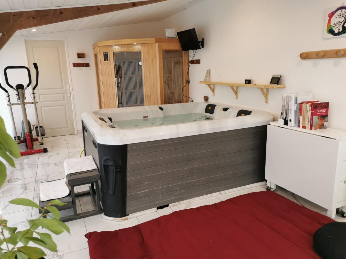 티파우제스 Logis Des Douves B&B 외부 사진