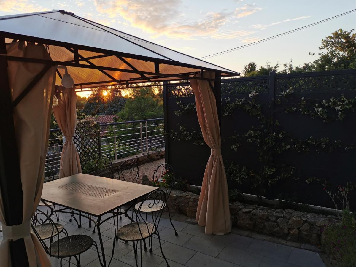 티파우제스 Logis Des Douves B&B 외부 사진