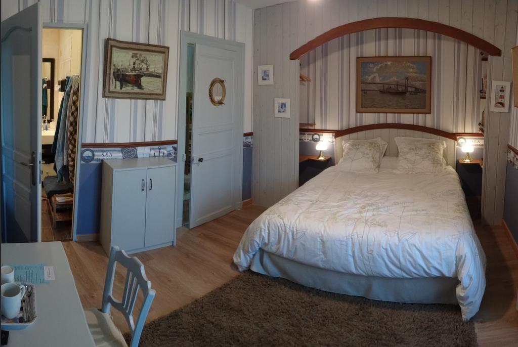 티파우제스 Logis Des Douves B&B 외부 사진